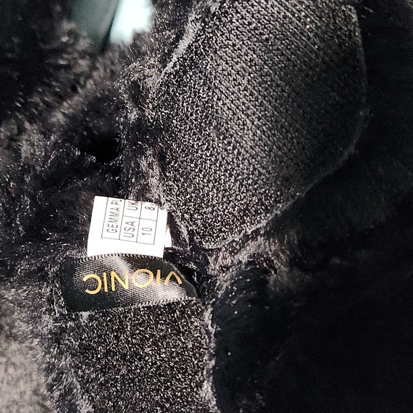 Fuzzy Slippers with velcro - Picture 4 of 4